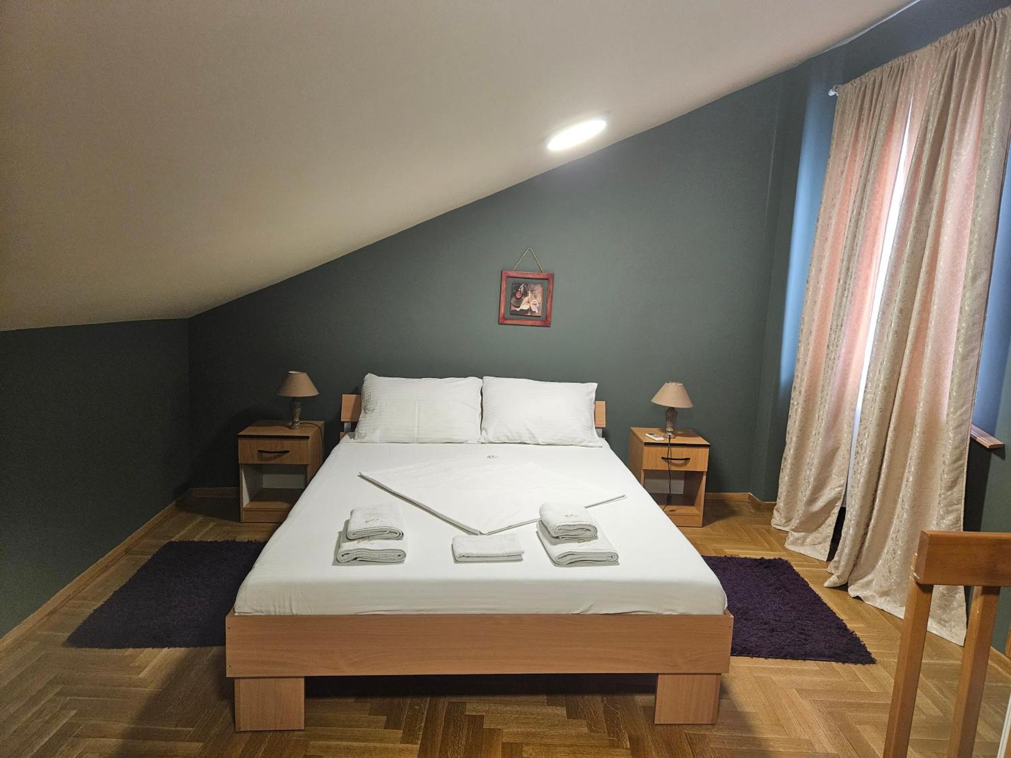 Aleksei Apartmani Belgrado Esterno foto