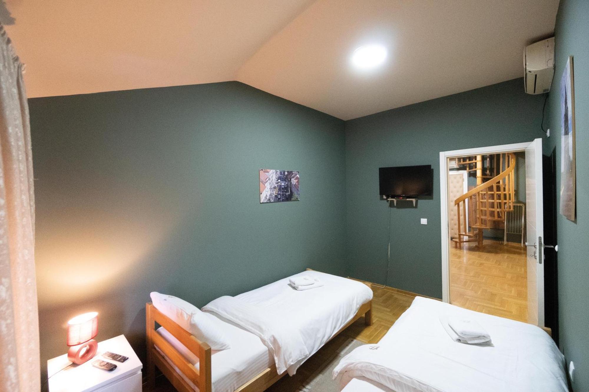 Aleksei Apartmani Belgrado Esterno foto