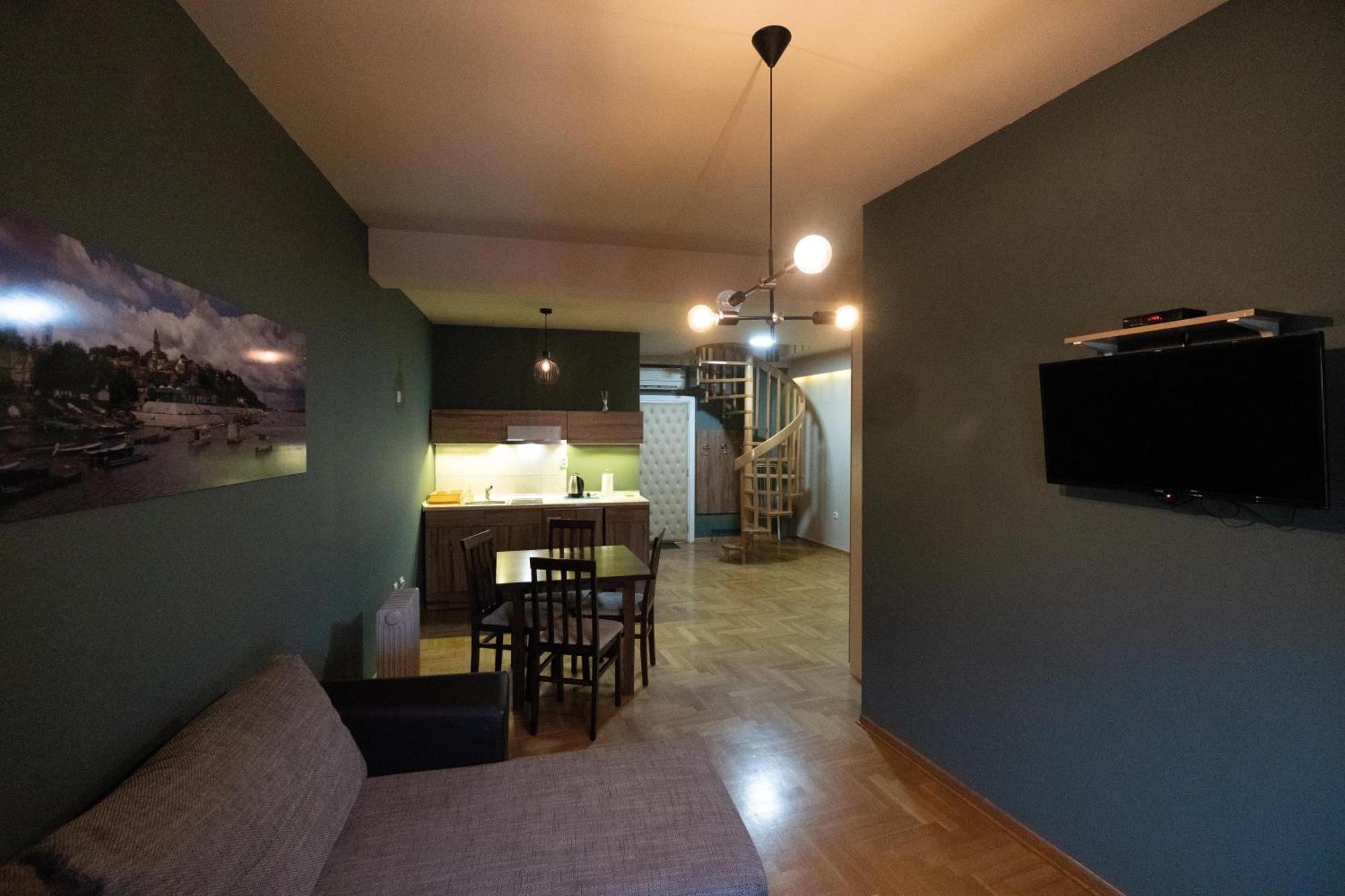 Aleksei Apartmani Belgrado Esterno foto