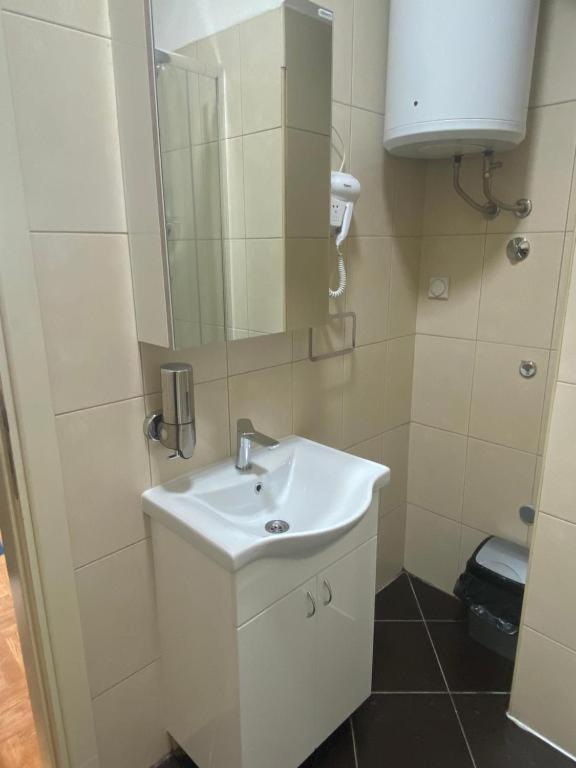 Aleksei Apartmani Belgrado Esterno foto