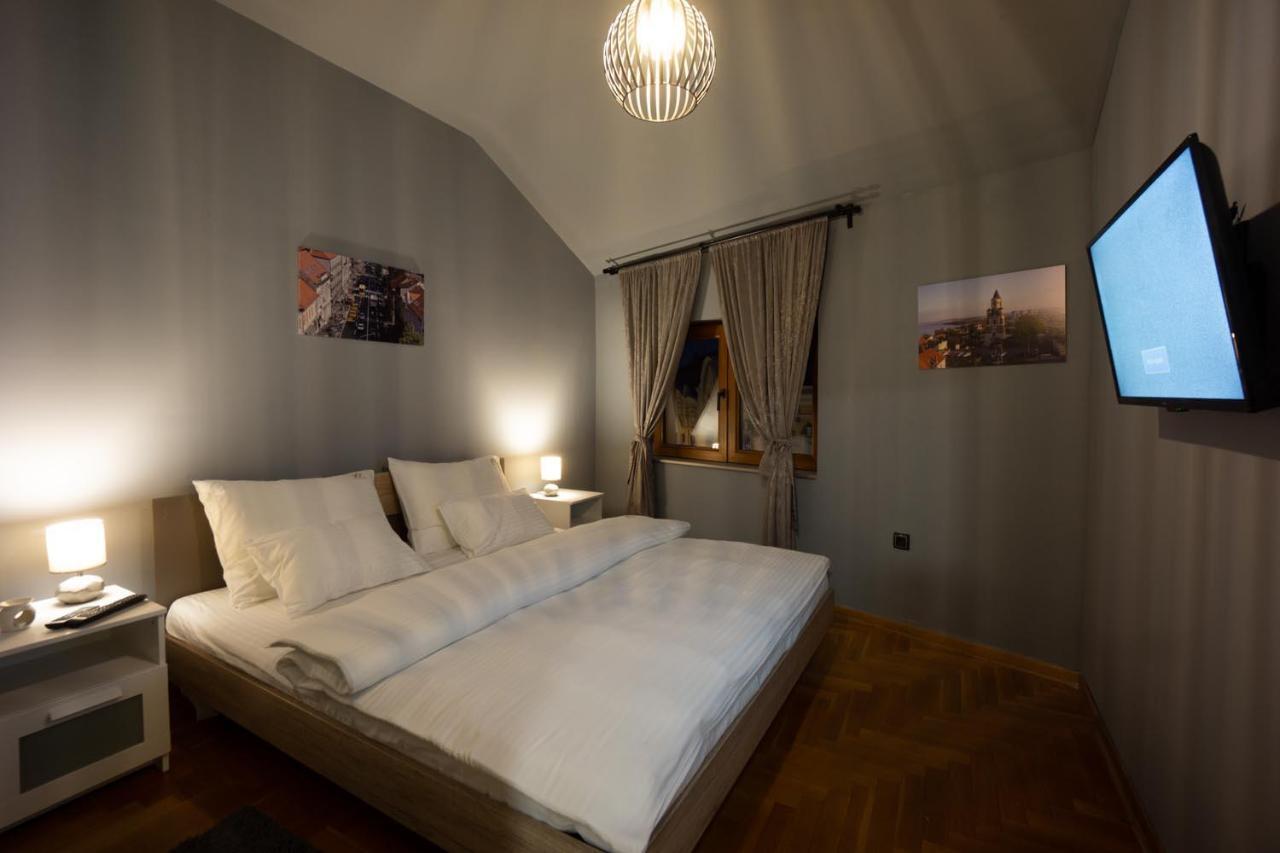 Aleksei Apartmani Belgrado Esterno foto